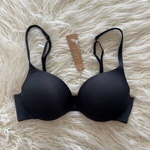 Skims Ultimate Push up Plunge Bra Onyx Size 30C